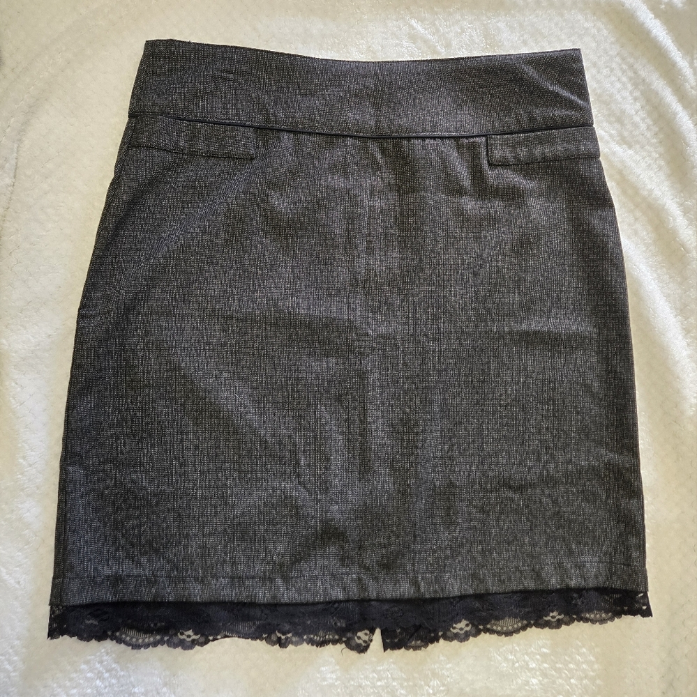 Wrapper grey skirt with lace